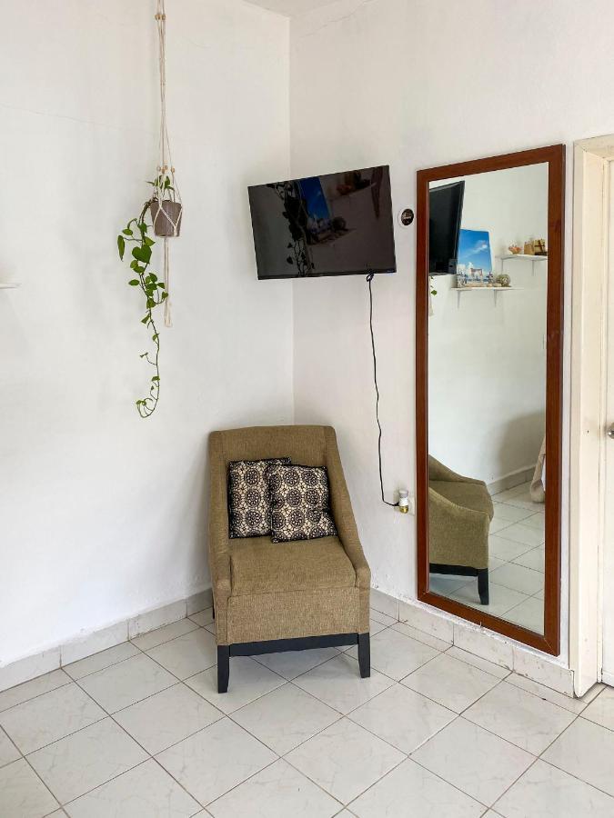 Cómodo estudio cerca del Aeropuerto y Centro de Cozumel Exterior foto